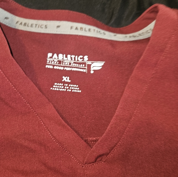 Fabletics Maroon Scrub Set XL/XLP - Picture 4 of 7